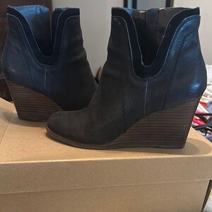 Lucky Brand Black Leather Ankle Booties